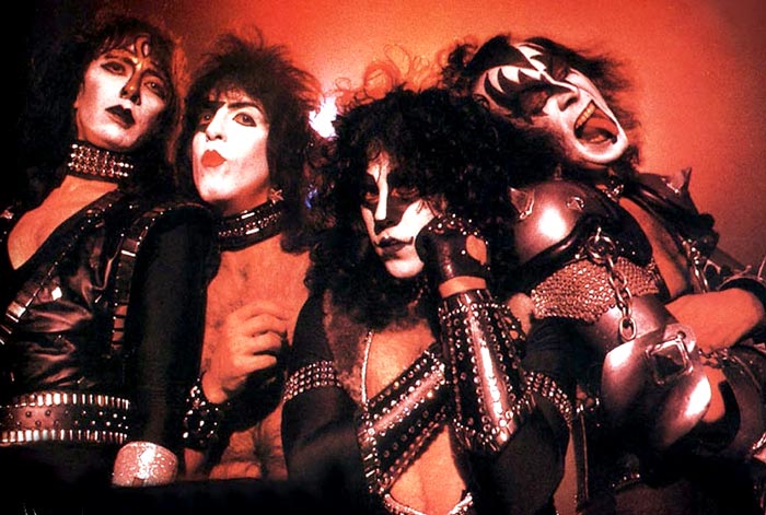 Kiss: últimos shows de Vinnie Vincent, Paul Stanley, Eric Carr e Gene Simmons com a famosa maquiagem ocorreram no Brasil | Imagem: reprodução