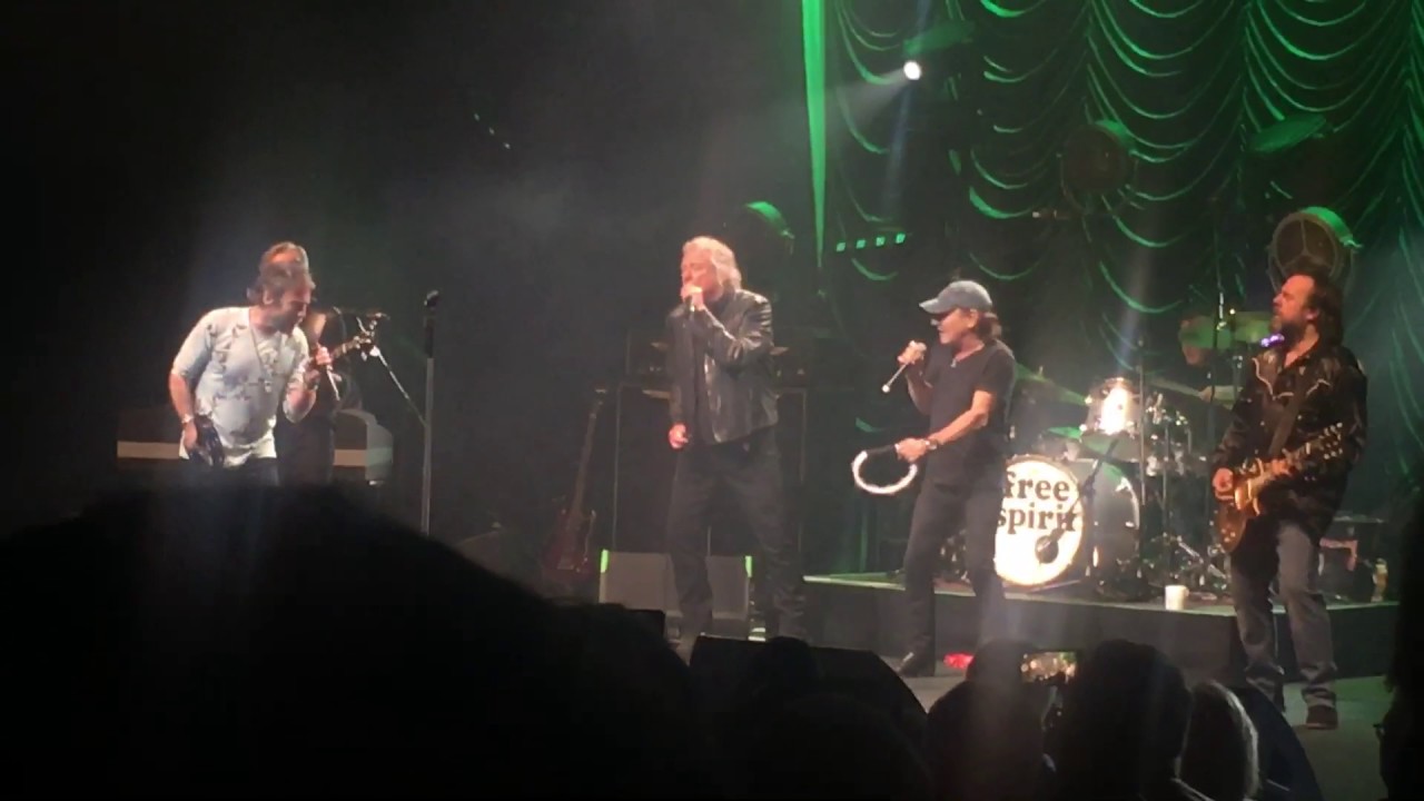 Robert Plant e Brian Johnson ao lado da banda de Paul Rodgers | Imagem: reprodução