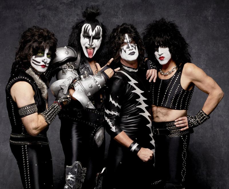 A atual formação do Kiss: Eric Singer, Gene Simmons, Tommy Thayer e Paul Stanley | Foto: Brian Lowe © KISS Catalog Ltd