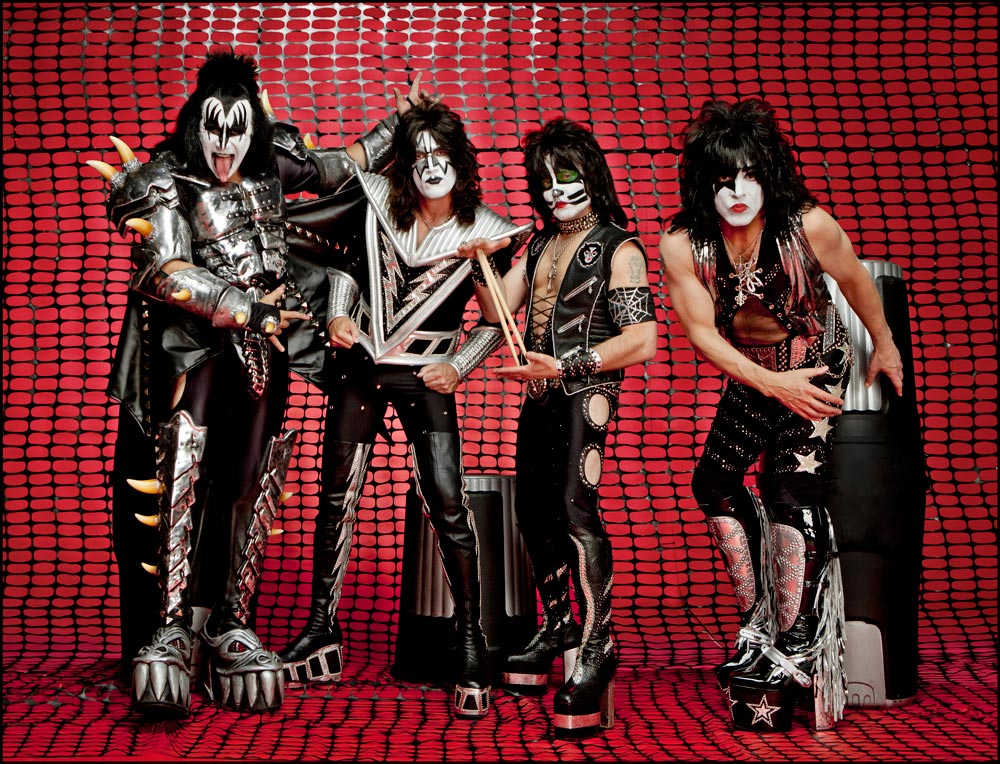 A atual formação do Kiss: Gene Simmons, Tommy Thayer, Eric Singer e Paul Stanley | Foto: Brian Lowe © KISS Catalog Ltd
