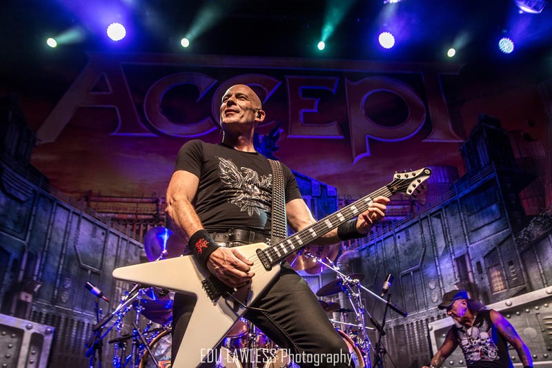 Wolf Hoffmann, mestre do heavy metal, sempre com a guitarra bem timbrada | Foto: Edu Lawless