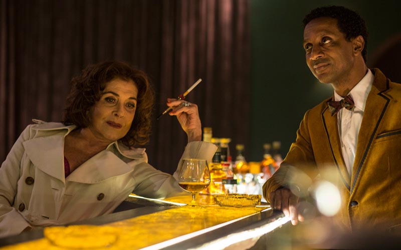 Betty Faria é a estrela de um dos episódios de Passionais, que aborda o peso de envelhecer | Foto: divulgação - Lifetime