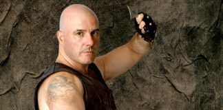 Pastore: heavy metal, games e artes marciais