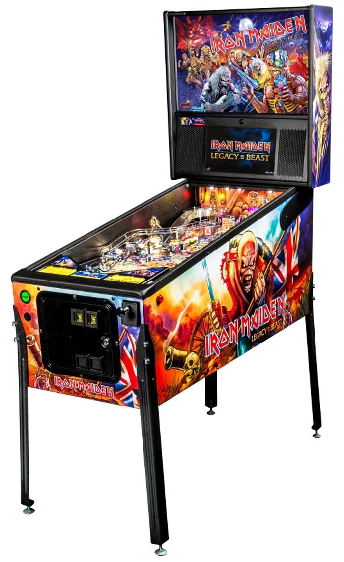 Vista lateral da máquina de pinball do Iron Maiden "Legacy Of The Beast", da Stern Pinball | Foto: divulgação